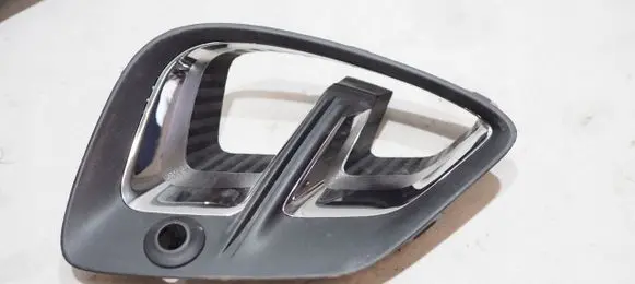 Renault Captur II Front bumper lower grill 261A31120R