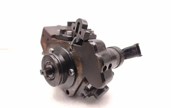 Opel Corsa D Fuel injection high pressure pump 55572537