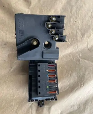 Mercedes-Benz E W211 Fuse module A2115460641