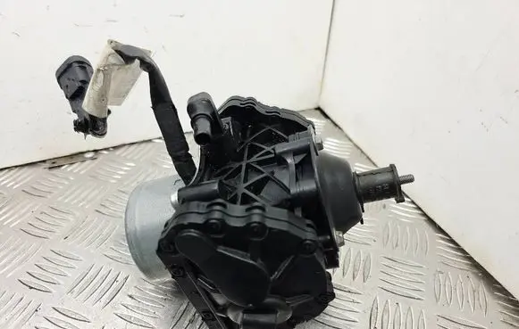 Opel Mokka B Vacuum pump 9835028580