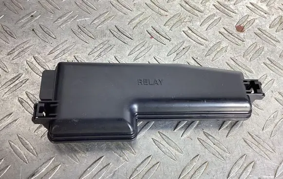 Lexus NX Fuse box cover 8266278330