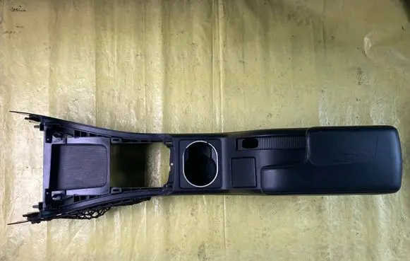 Mercedes-Benz B W245 Armrest A1696800050 106705