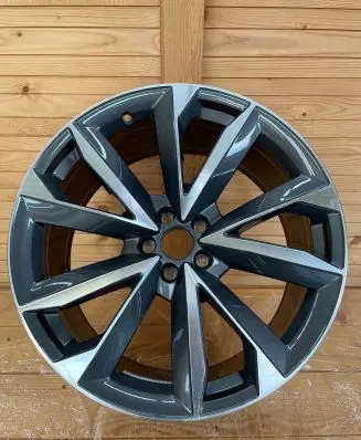 Audi SQ7 R21 alloy rim 4M0601025BP