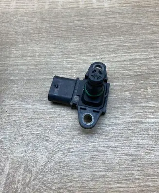 BMW 5 F10 F11 Air pressure sensor 7599042 A2C53358214