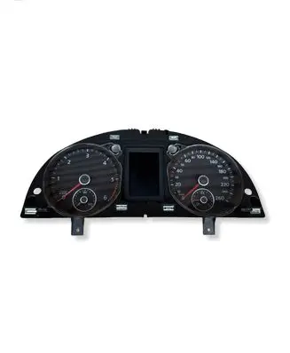 Volkswagen PASSAT B7 Speedometer (instrument cluster) 3AA920870J