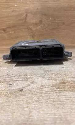 Volvo V70 Engine control unit/module 30771550AB 0281012103