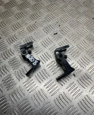 Rear door hinge set