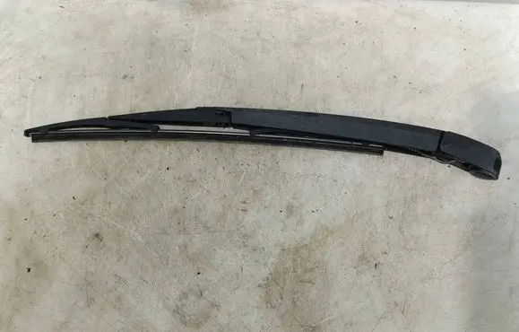 Hyundai Santa Fe Rear wiper blade arm 