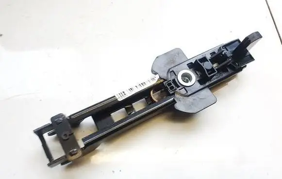Skoda Superb B6 (3T) Seat belt adjustment rail 8e0857833a