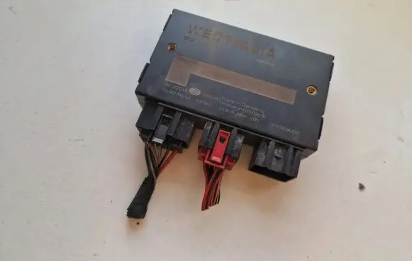 Audi A6 S6 C6 4F Tow bar trailer control unit/module 5DS00999642 300001506560
