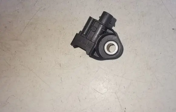 Mercedes-Benz E W213 Airbag deployment crash/impact sensor A2139051300