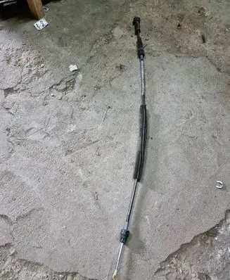 Seat Altea Gear shift cable linkage 1K0711266B