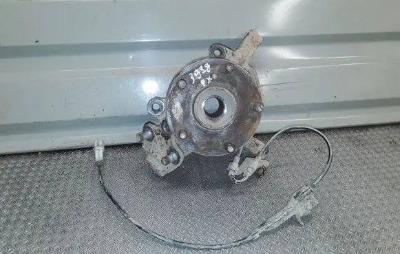 Toyota Corolla Verso AR10 Front wheel hub spindle knuckle