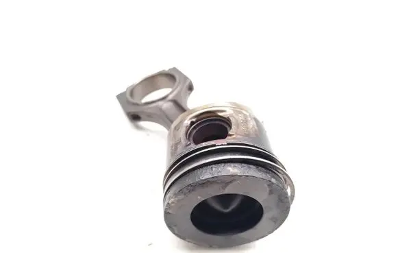 BMW 3 E90 E91 Piston with connecting rod N47D20C