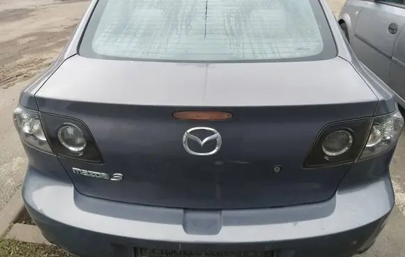 Mazda 3 I Truck tailgate 