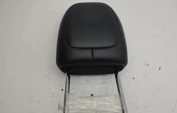 Jeep Cherokee Front seat headrest 