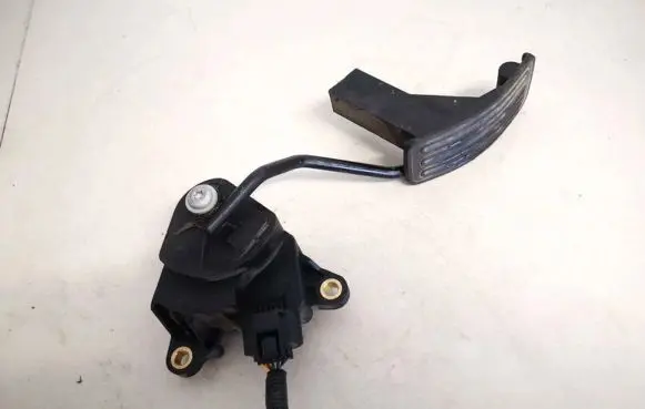 Nissan Qashqai Accelerator throttle pedal 2977b
