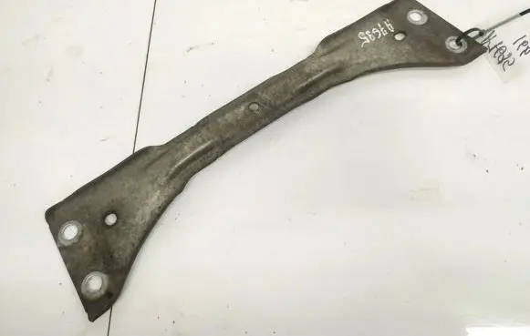 Volkswagen Touran I Engine mounting bracket