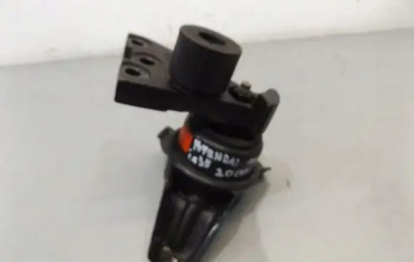 Hyundai ix35 Engine mount vacuum valve 