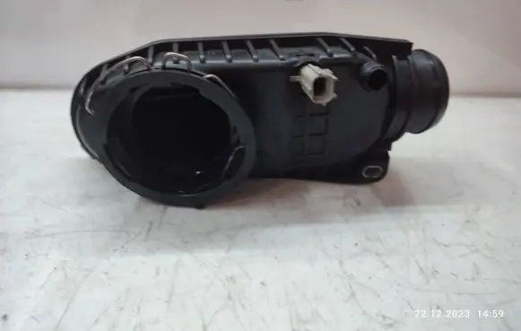 Jaguar XF X250 Air intake duct part 4R8Q6K770AE