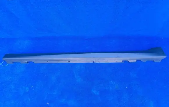 BMW 5 G30 G31 G38 Foot area side trim 8064743