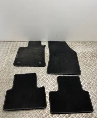 Renault Megane IV Car floor mat set 8201654204