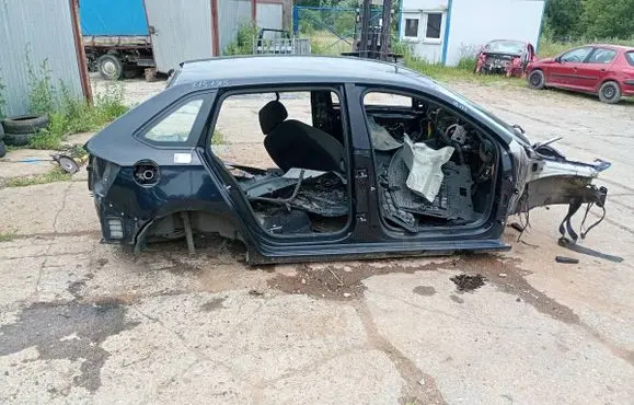 Skoda Rapid (NH) Front quarter panel