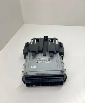BMW 7 F01 F02 F03 F04 Engine control unit/module 8511984 1039S39909 030095667
