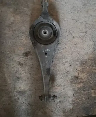 Volvo V70 Coil spring/strut mount 