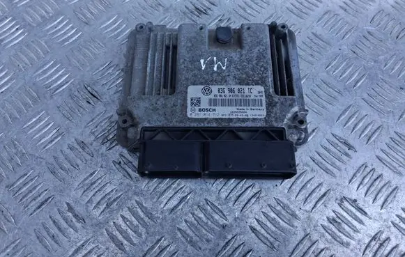 Volkswagen PASSAT B6 Engine control unit/module 03G906021TC 03G906021AN 0281014712