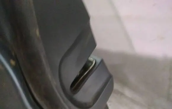 Lexus IS 220D-250-350 Front door lock