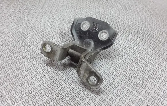 KIA Sorento Front door lower hinge 