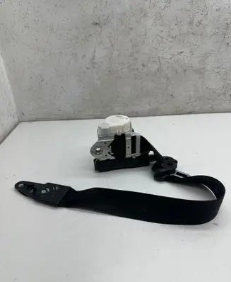 Audi Q7 4L Front seatbelt 33058731 31051306