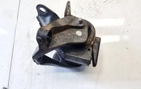 Mazda CX-7 Engine mount bracket