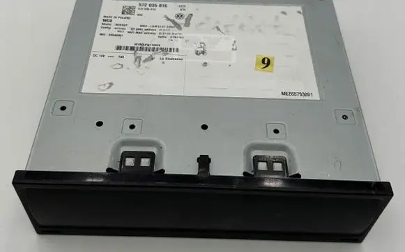 Volkswagen Tiguan Navigation unit CD/DVD player 572035816