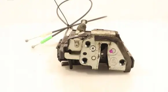 Toyota Verso Rear door lock A046693