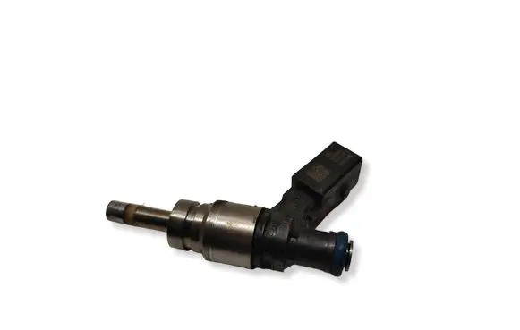 Audi A6 S6 C6 4F Fuel injector 06E036C