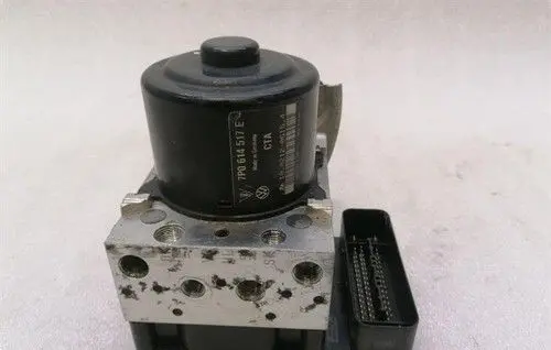 Porsche Cayenne (92A) ABS Pump 7P0907379E