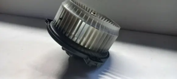 Honda CR-V Heater fan/blower 1940001610