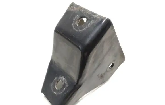 Mitsubishi Lancer VIII Engine mounting bracket