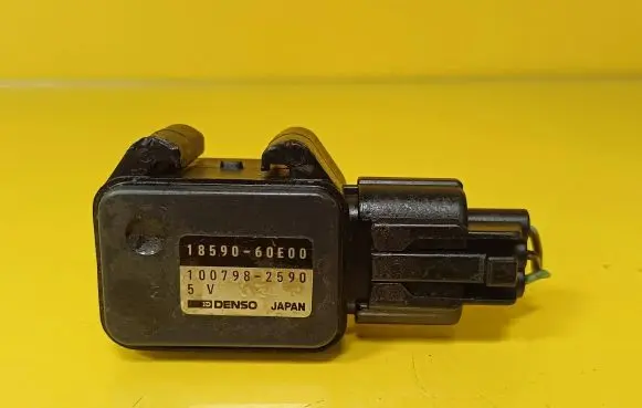 Suzuki Swift Cultus Air pressure sensor 1859060E00