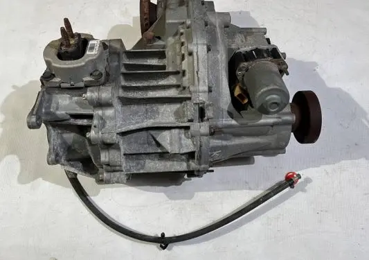 Gearbox transfer box case