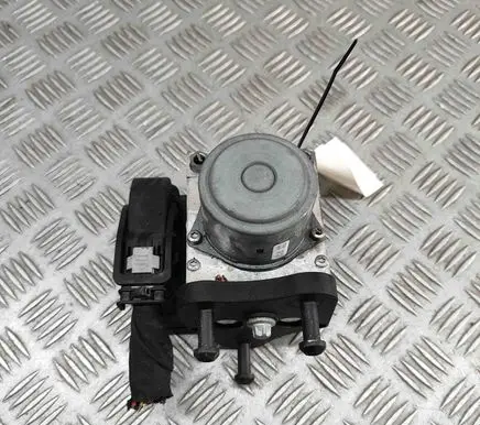 Mercedes-Benz C W205 ABS Pump A009D437 A010F812A