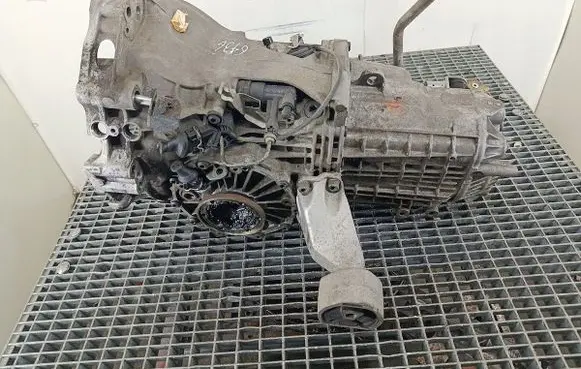Volkswagen PASSAT B5.5 Manual 5 speed gearbox DVP