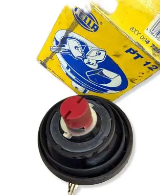 Ford Escort Fuel tank filler cap 8XY006894001