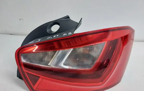 Rear/tail lights