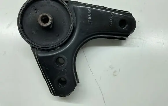 Hyundai Kona I Engine mount bracket 21932K4000