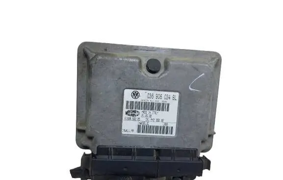 Volkswagen Polo Engine control unit/module 03E906033L 5WP4019407 3PE4726