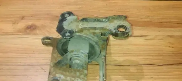 Ford Mondeo MK II Engine mount bracket