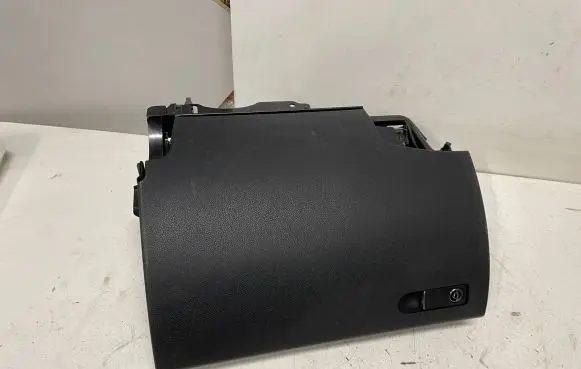 Mercedes-Benz C W204 Glove box A2046802691